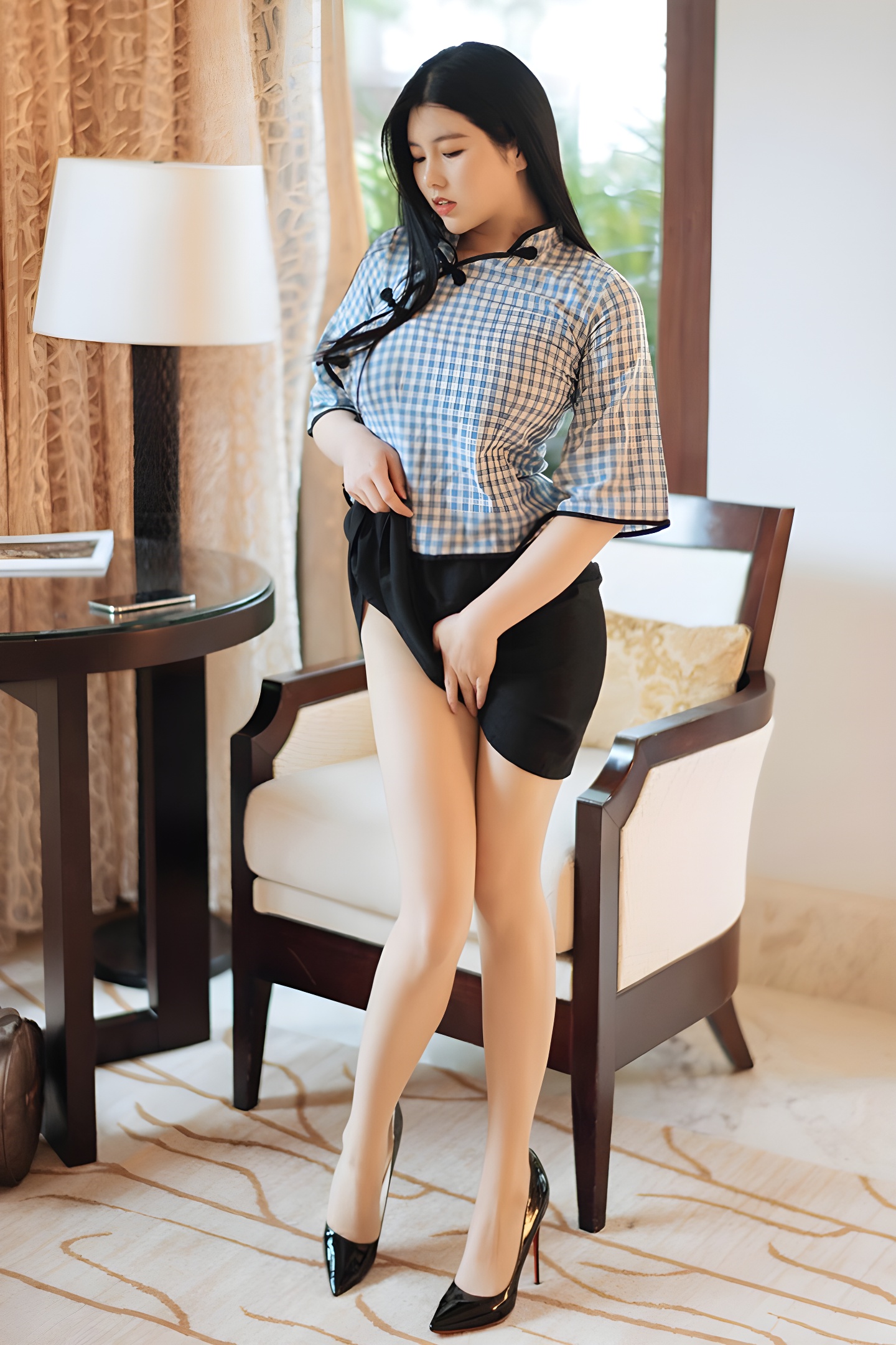 娜露丰腴身材写真：傲人巨乳丝滑长腿极致诱惑