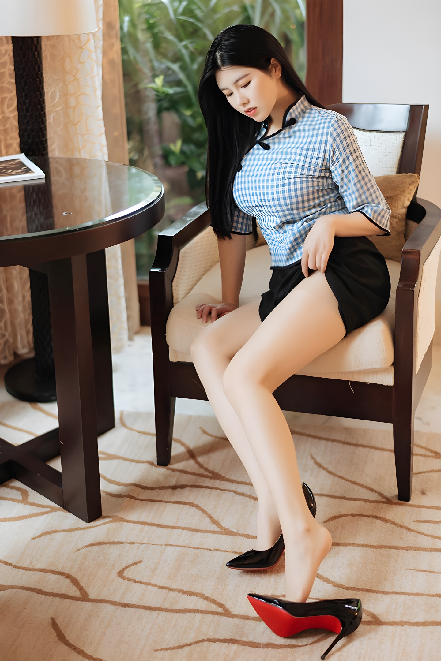 娜露丰腴身材写真：傲人巨乳丝滑长腿极致诱惑