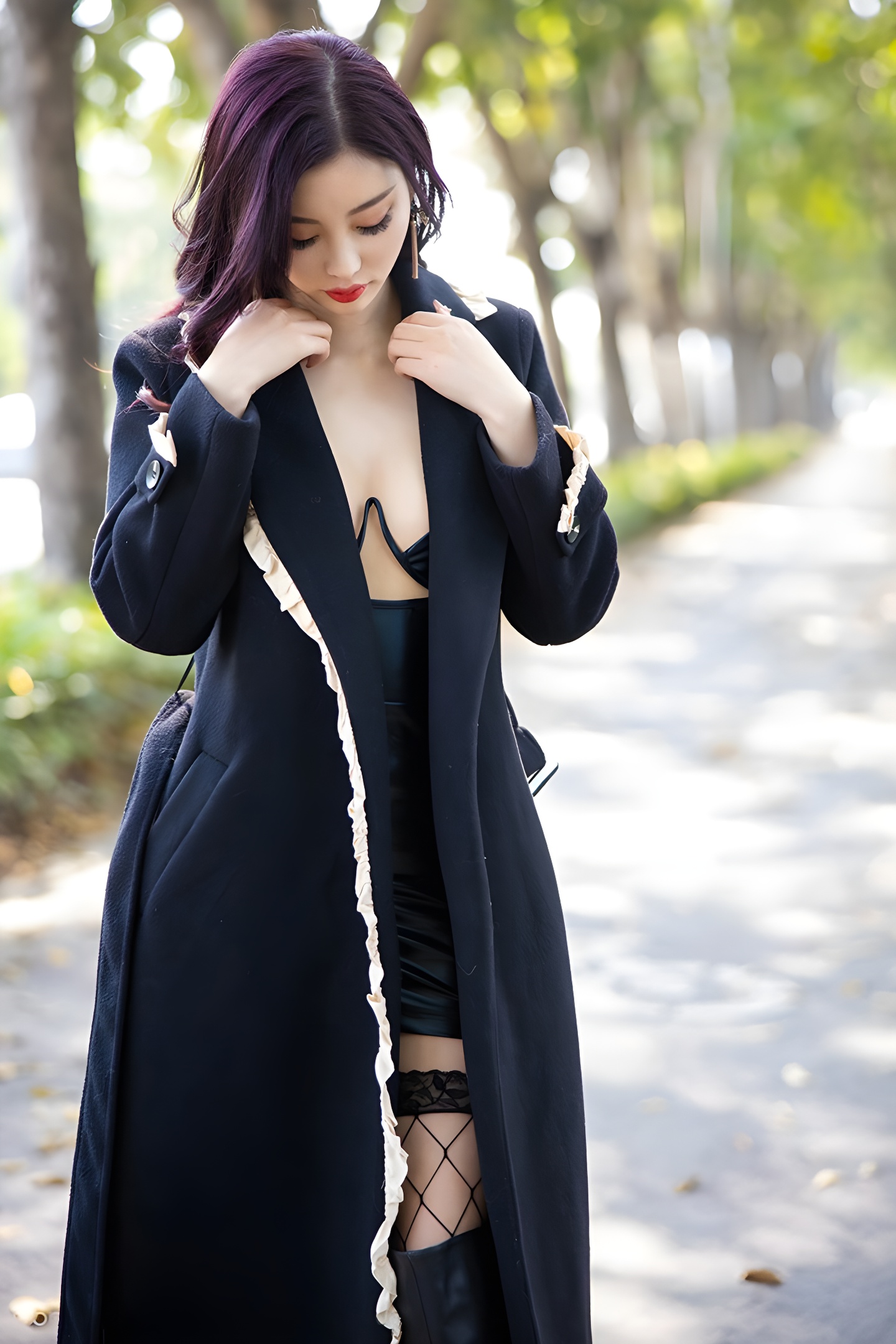 杨晨晨真空网袜写真：极品车模美脚诱惑全记录