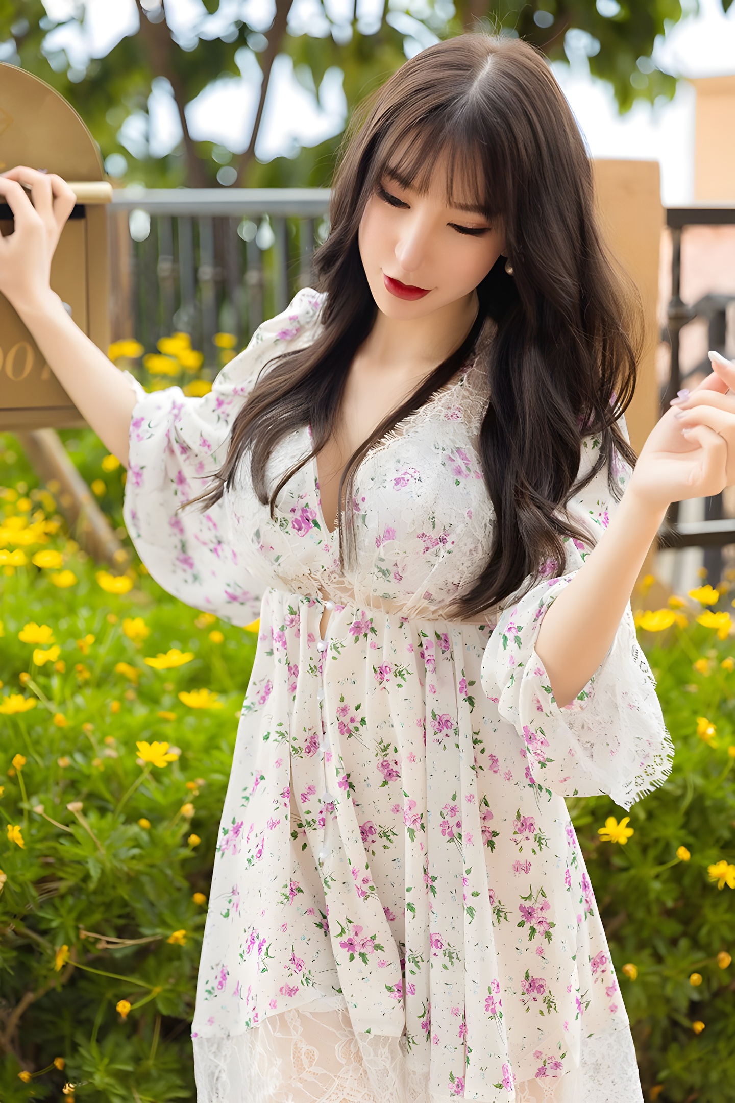 周于希纯欲风写真：透明蕾丝勾勒玉女曲线，撅臀pose撩人心弦