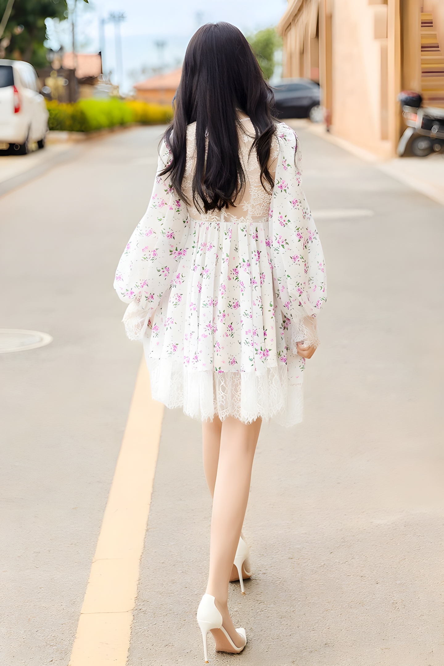 周于希纯欲风写真：透明蕾丝勾勒玉女曲线，撅臀pose撩人心弦