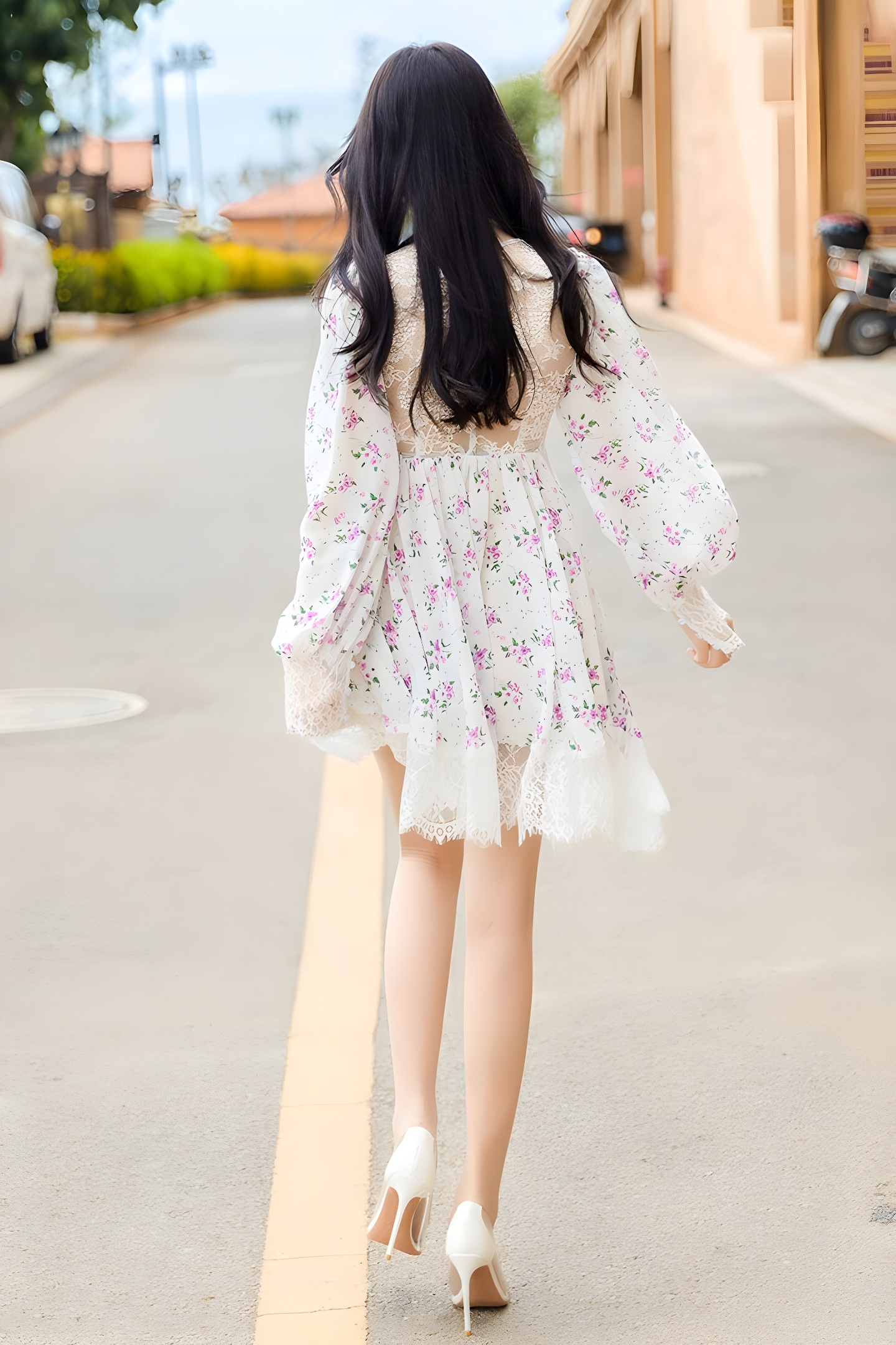 周于希纯欲风写真：透明蕾丝勾勒玉女曲线，撅臀pose撩人心弦