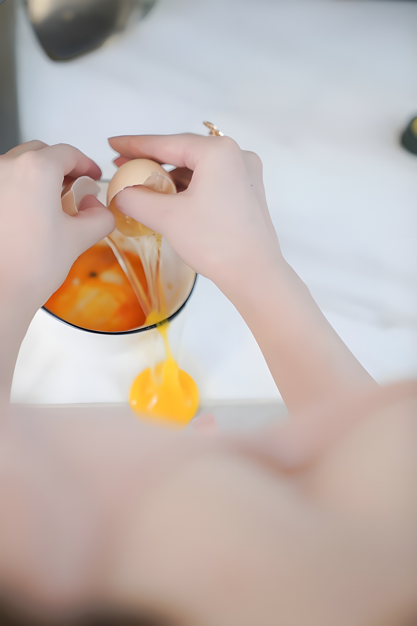 极品厨娘糯美子：丝滑巨乳与美食的致命诱惑